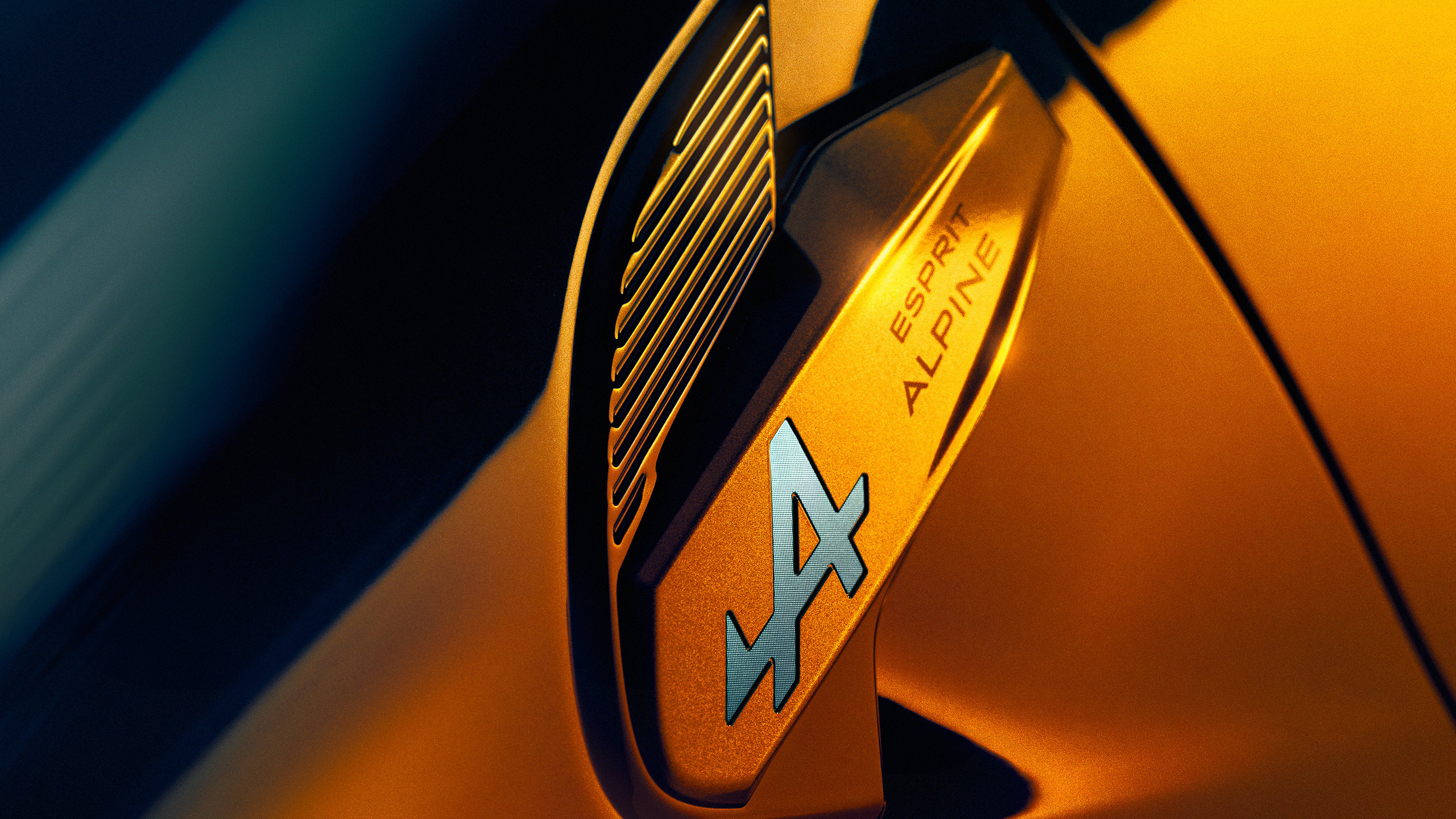 Renault Captur Esprit Alpine badge