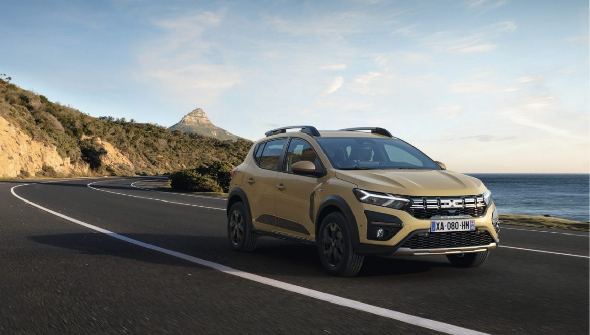 Dacia Sandero Stepway in de bergen