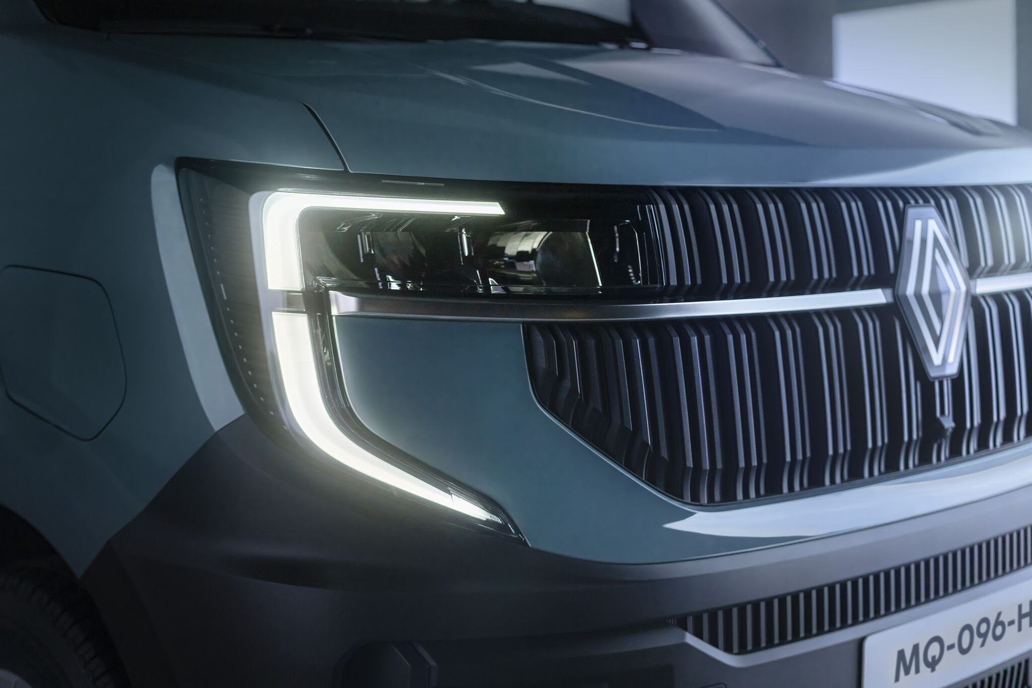 Renault Master grille