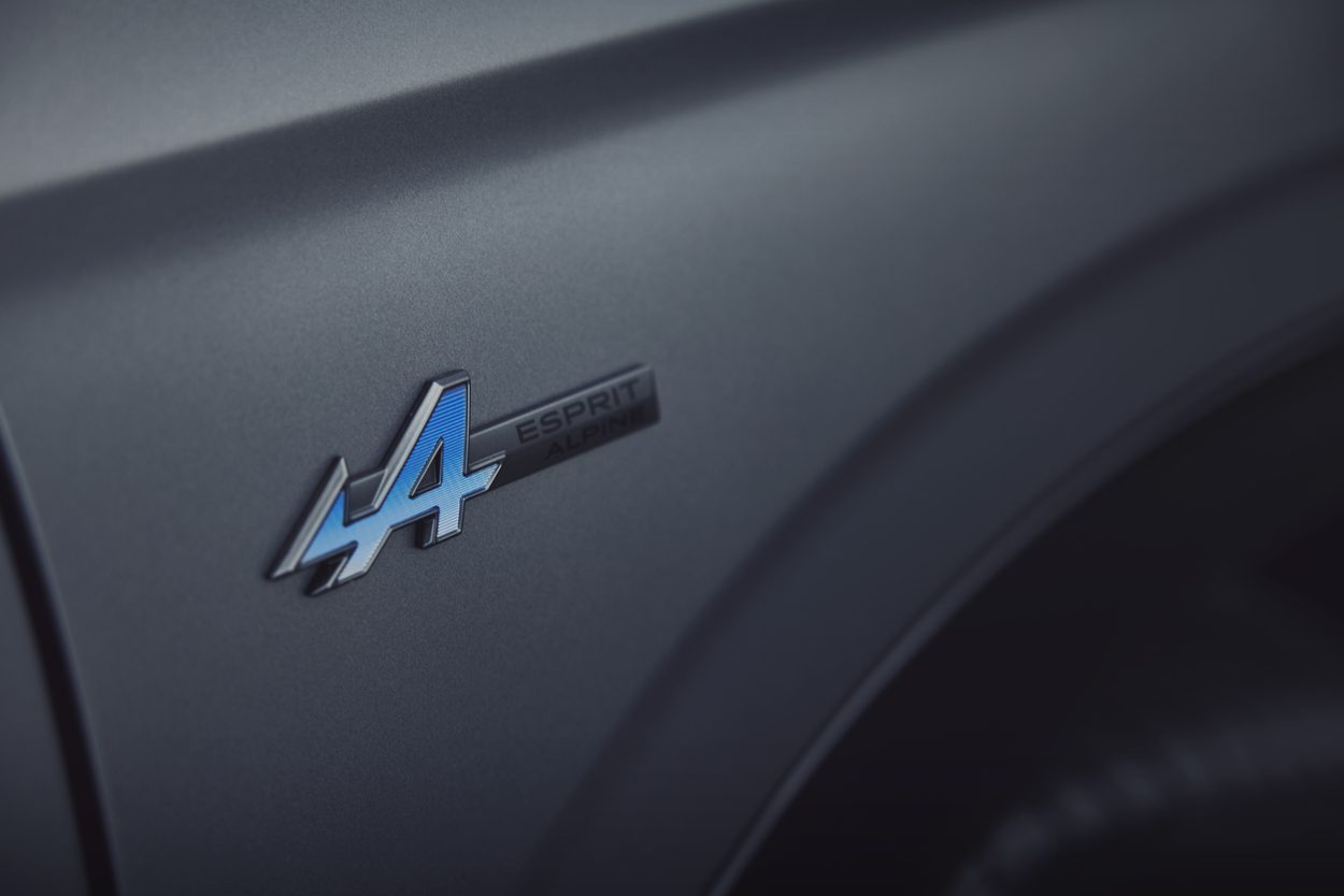 Renault Austral Esprit Alpine badge