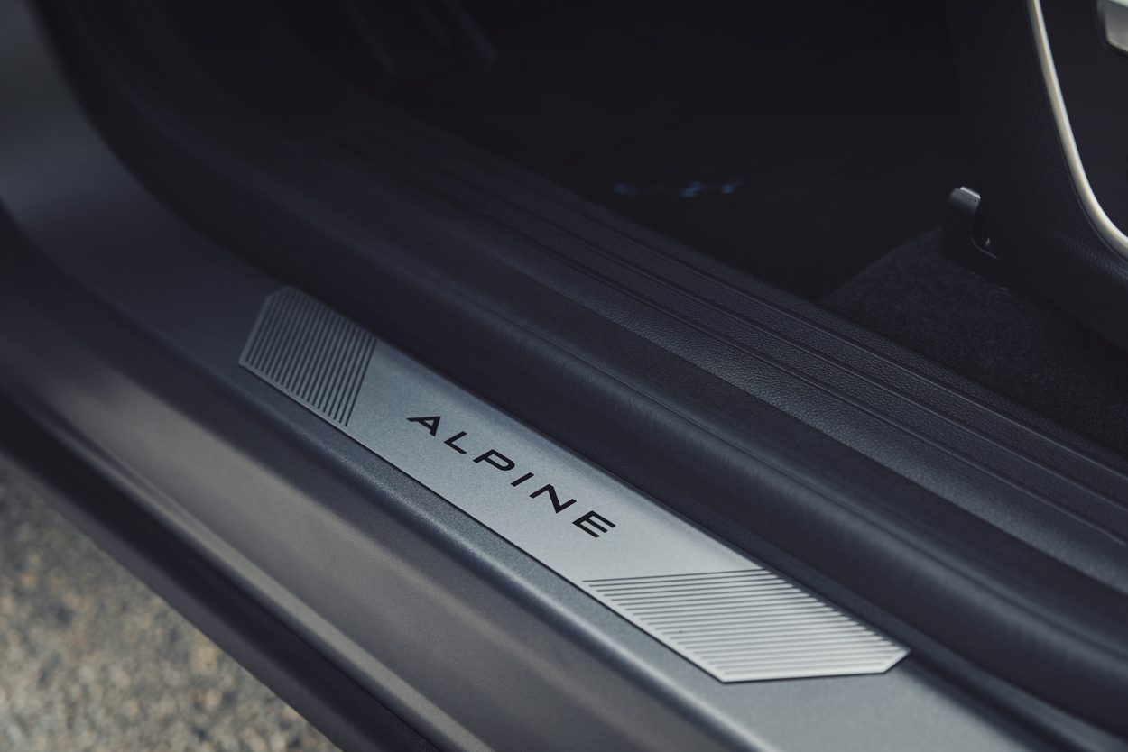 Renault Austral Esprit Alpine deurstap