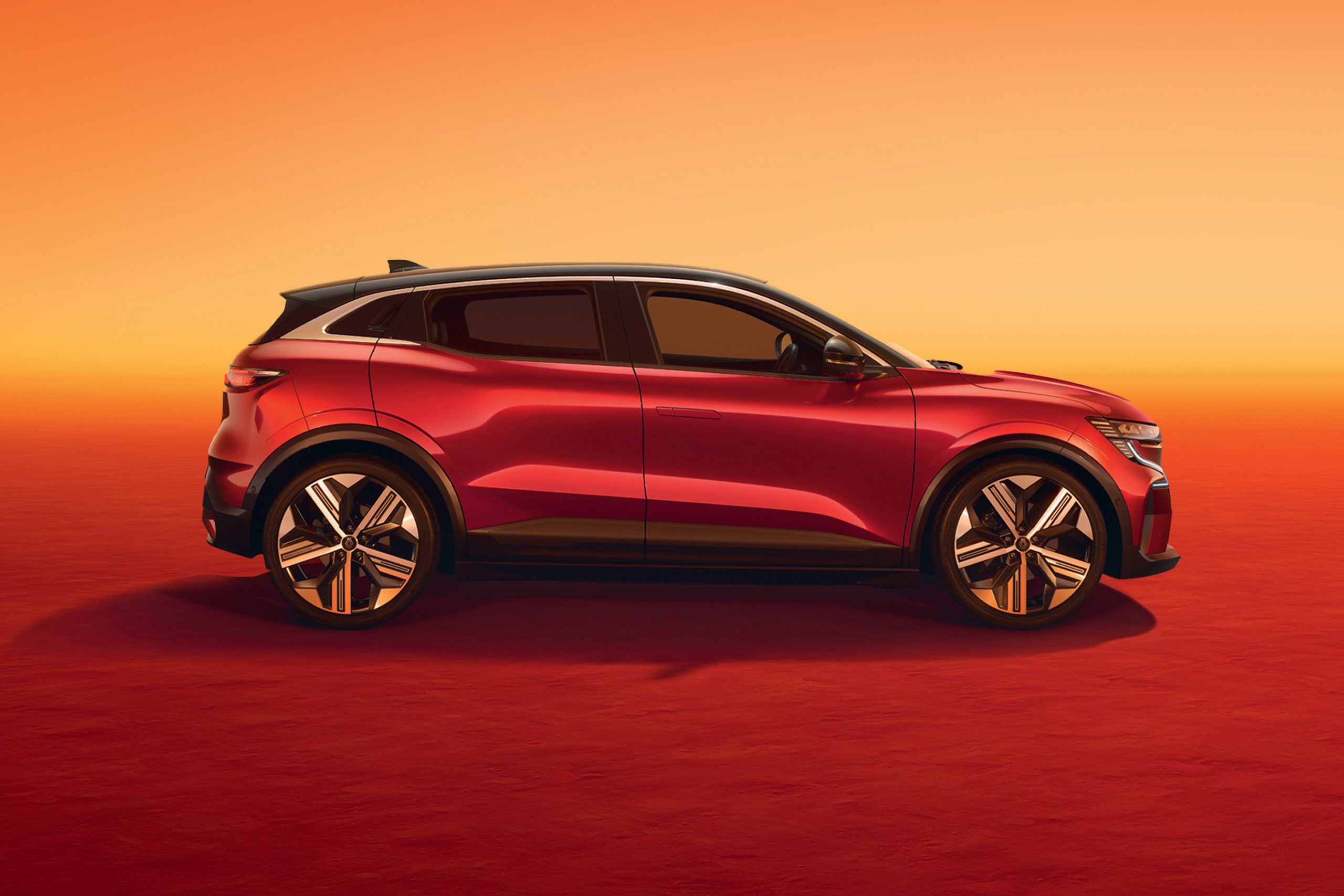 Renault Megane electric zijkant