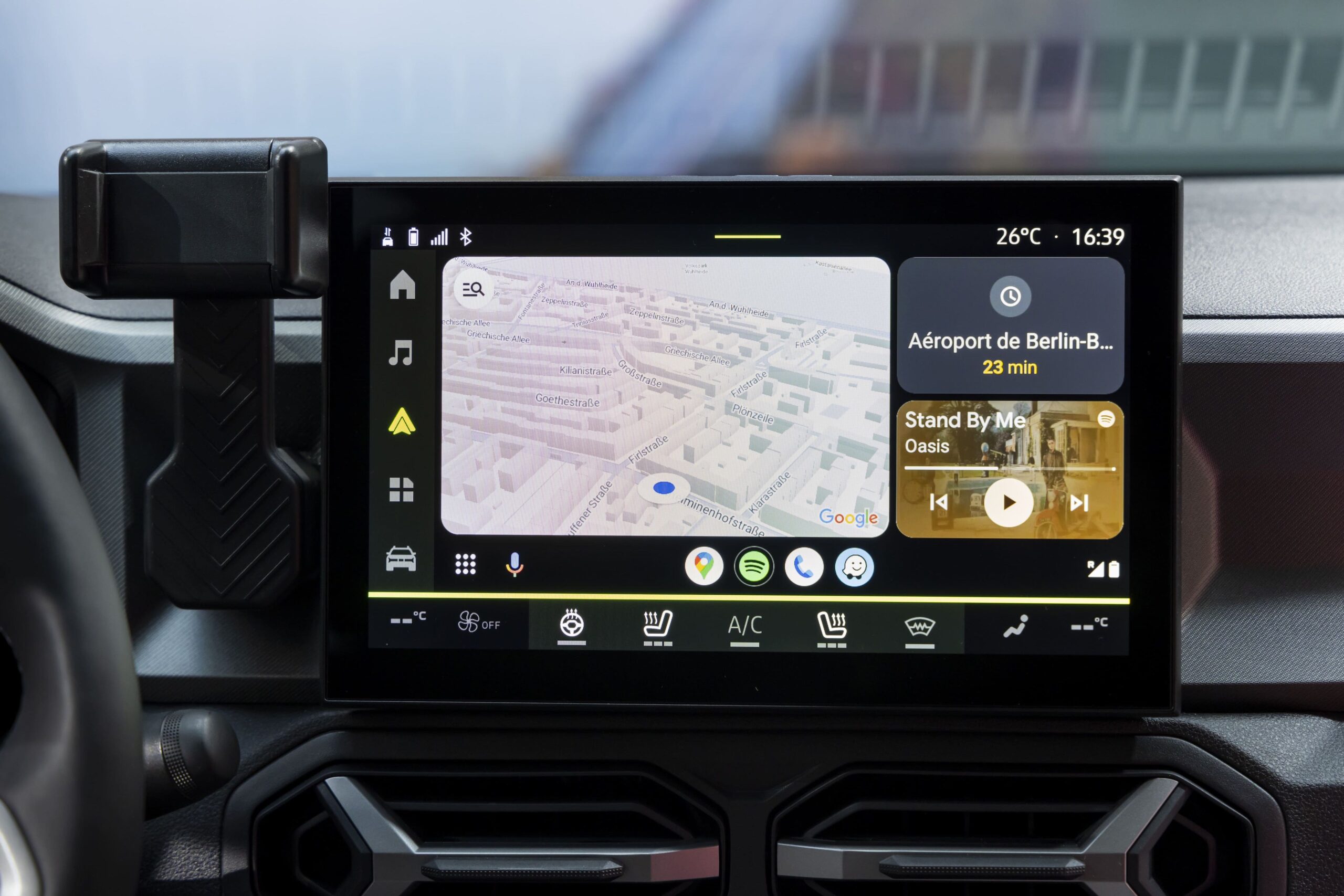 Nieuwe Dacia Bigster display