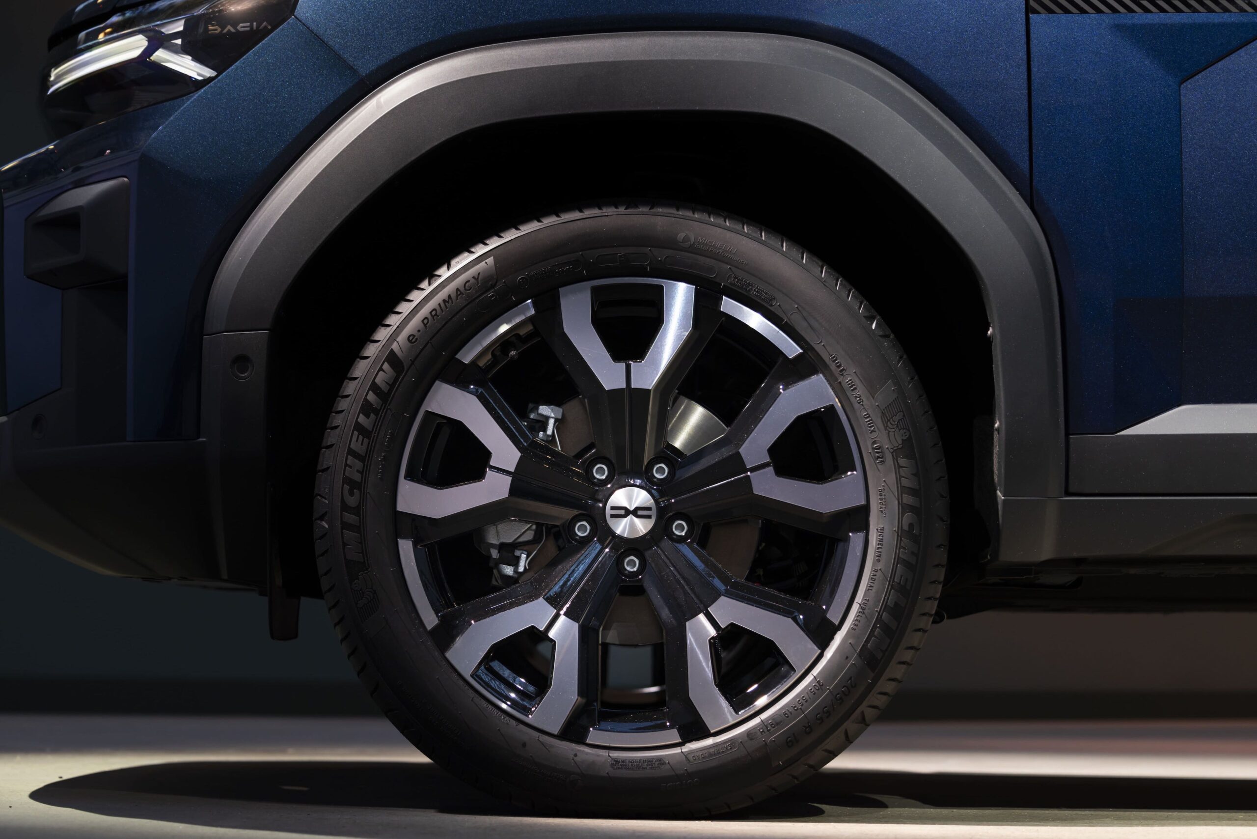 Nieuwe Dacia Bigster wielkasten en velgen