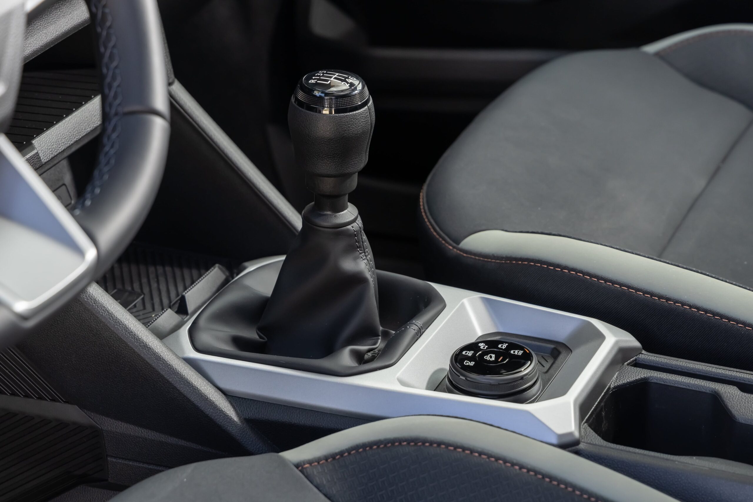 Dacia Duster Extreme middenconsole