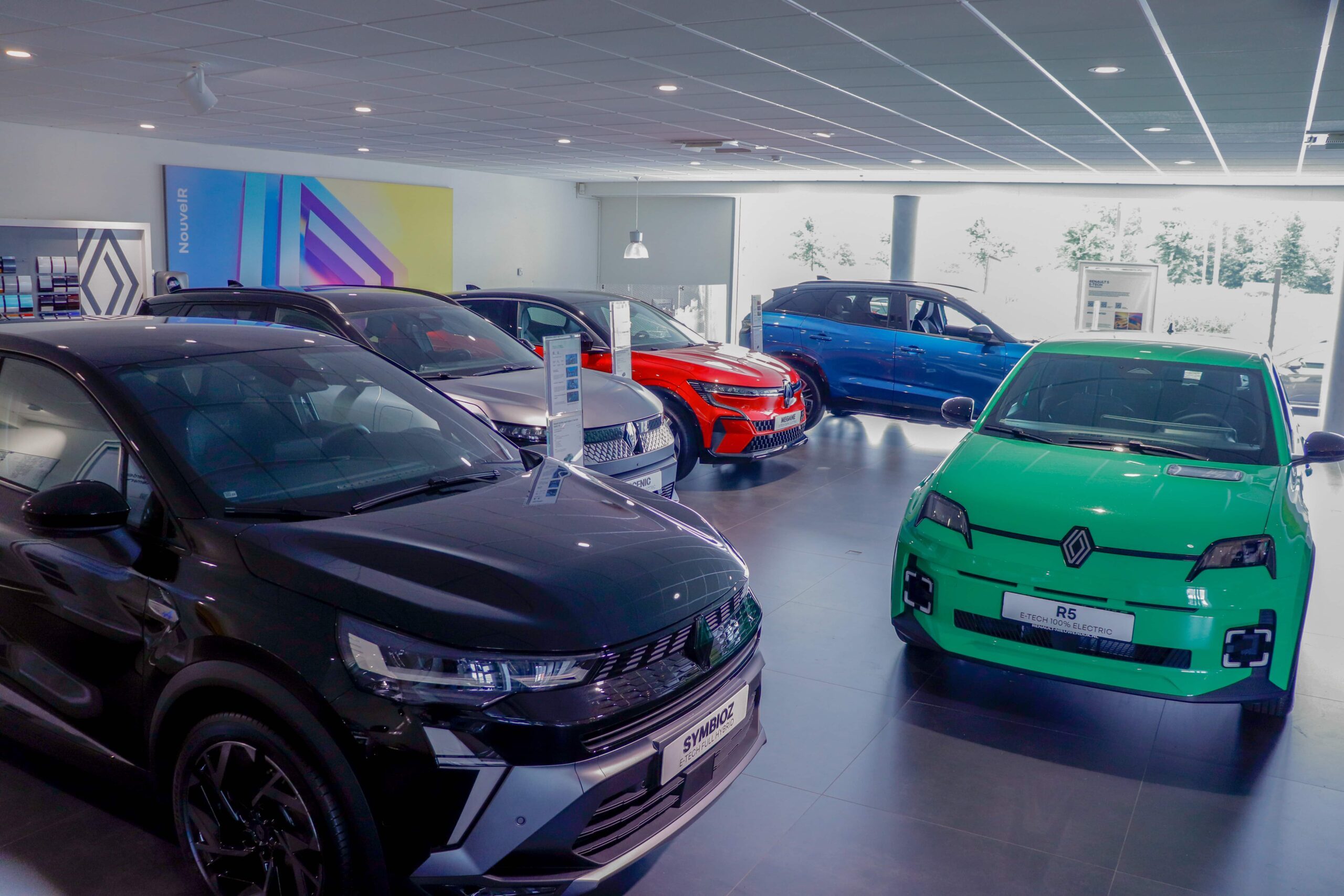Renault Nieuwendijk Amsterdam-Zuidoost showroom