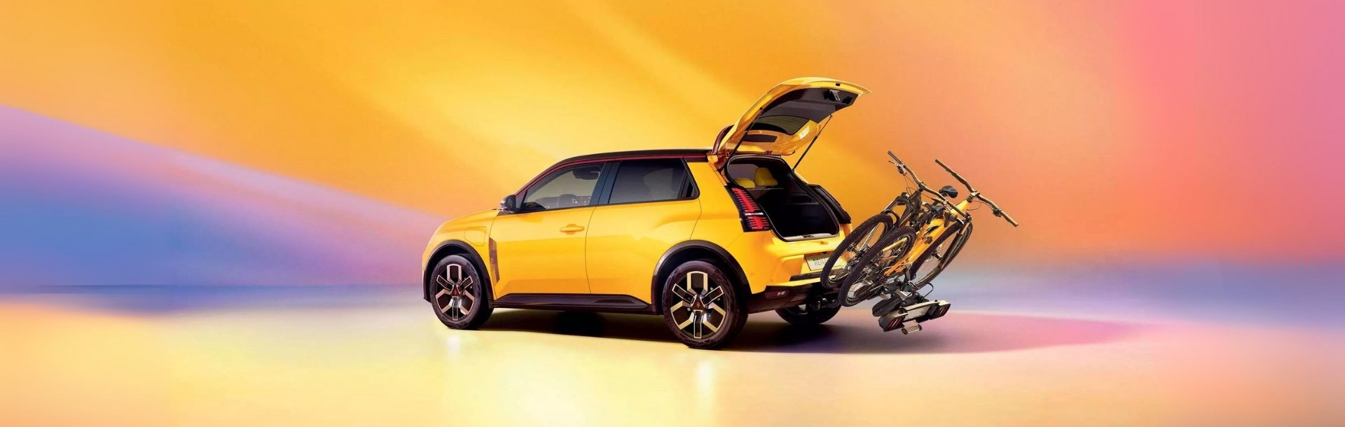 Renault 5 met fietsendrager