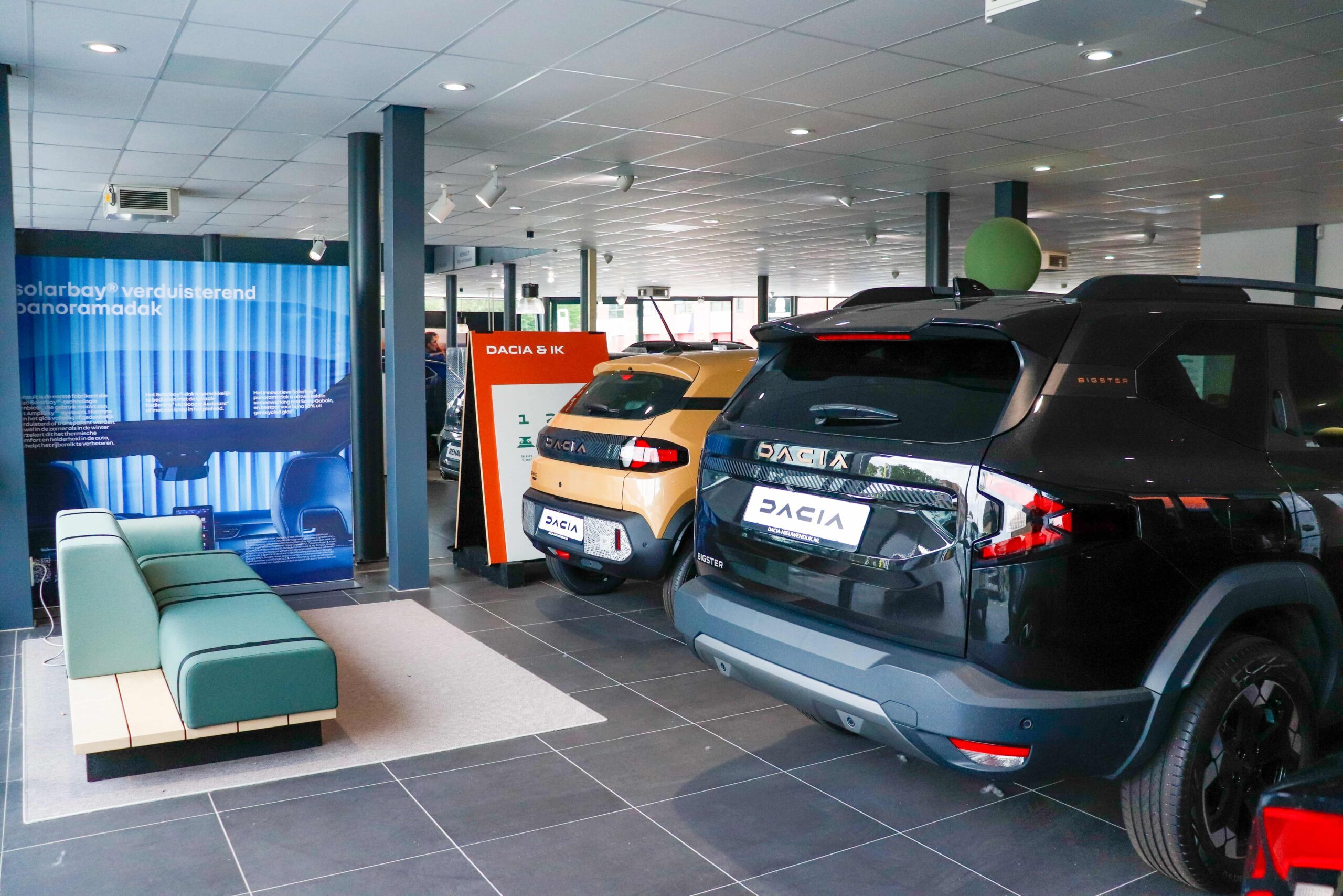 Dacia Nieuwendijk Aalsmeer zithoek